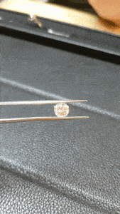0.90ct H/VS1 round cut diamond GIF