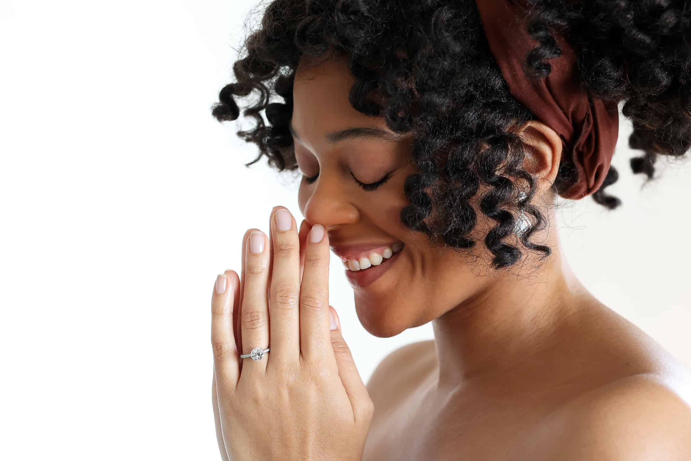 Anniversary ring with a round cut diamond