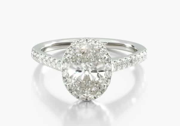 Oval diamodn halo ring