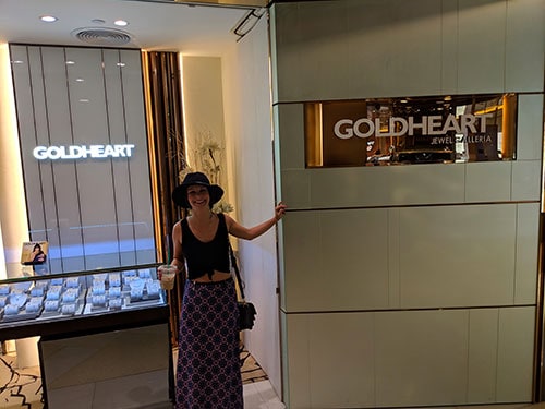 Outside Goldheart in the Diamond Promenade