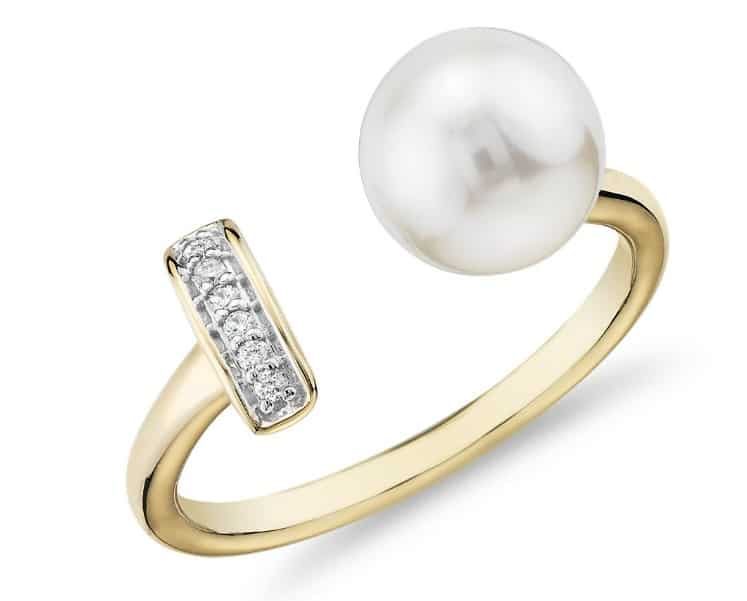 Freshwater Cultured Pearl and Diamond Bar Ring