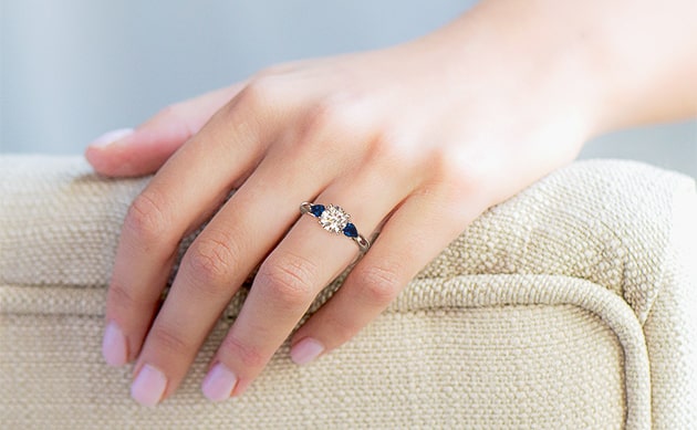 Sapphire engagement ring setting
