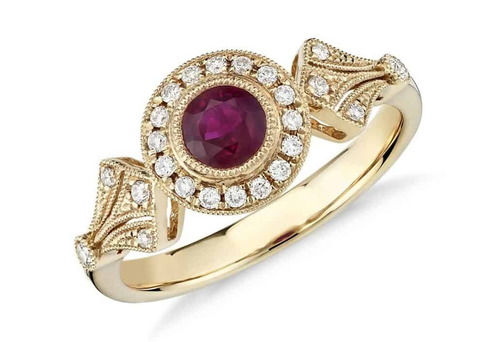 Ruby and diamond ring for a vintage personality